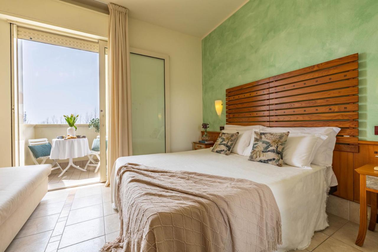 Hotel Smeraldo เชเซนาติโก ภายนอก รูปภาพ