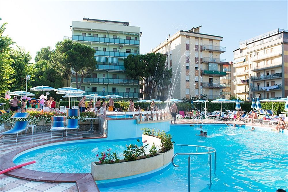 Hotel Smeraldo เชเซนาติโก ภายนอก รูปภาพ