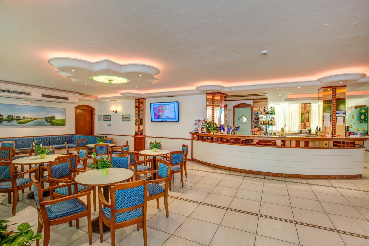 Hotel Smeraldo เชเซนาติโก ภายนอก รูปภาพ