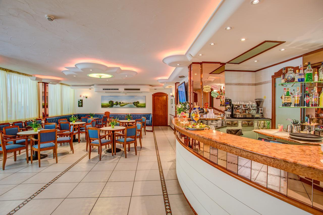 Hotel Smeraldo เชเซนาติโก ภายนอก รูปภาพ